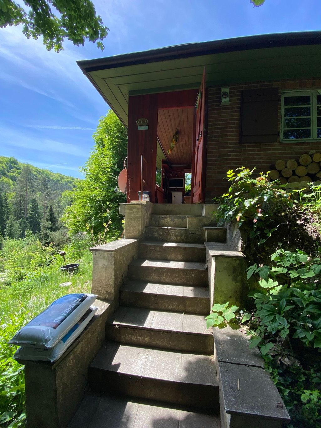 Unique retreat for friends, love nest