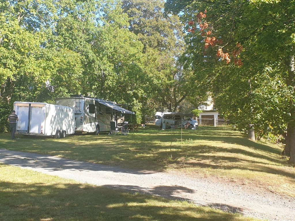 Villa Helios Campsite/Living in the Park