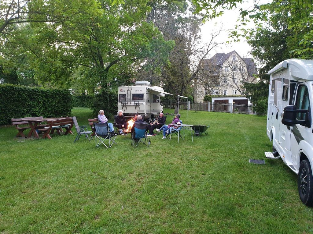 Villa Helios Campsite/Living in the Park