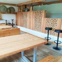 Una experiencia de acampada única en un barril-cama