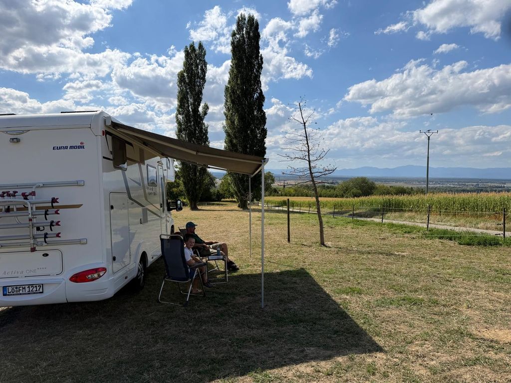 Piazzole in agriturismo con vista panoramica sulla natura