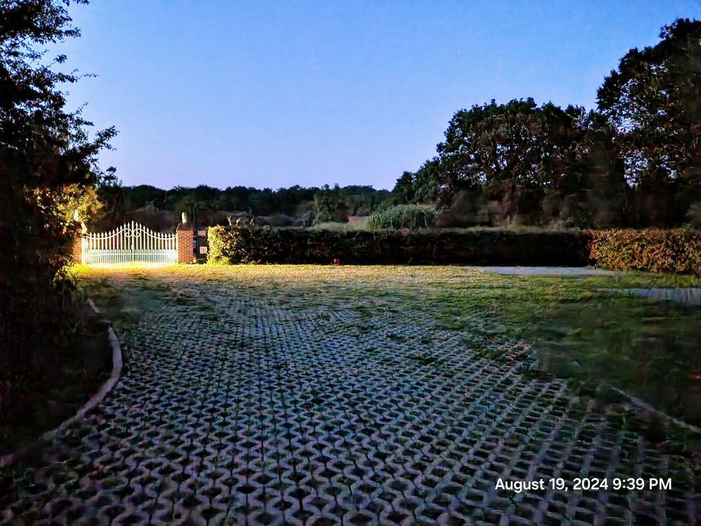 Piazzola in posizione isolata Natura pura Stelle & Giardino