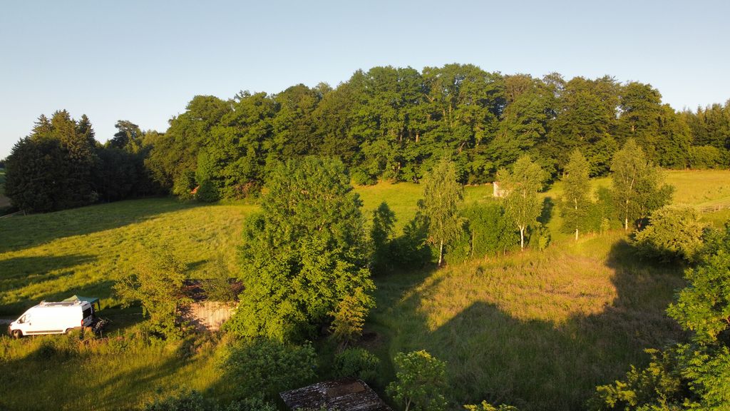 Natura pura: la vostra piazzola nella tranquilla periferia del villaggio