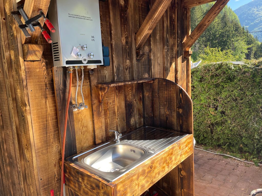 Pitch insider tip in Mölltal by the forest