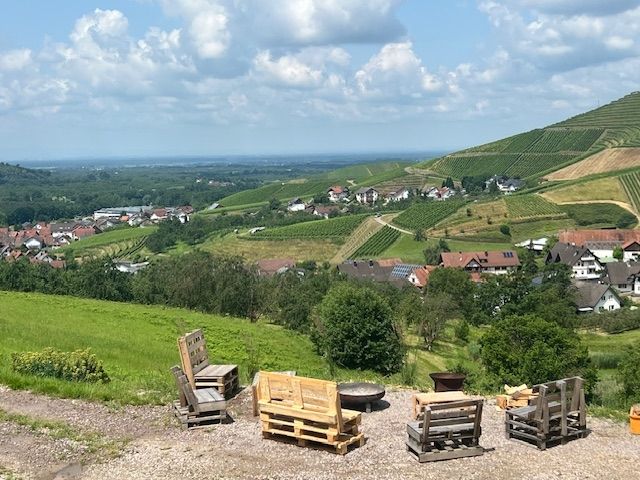 Emplacement panoramique avec vue sur la vallée du Rhin/les Vosges