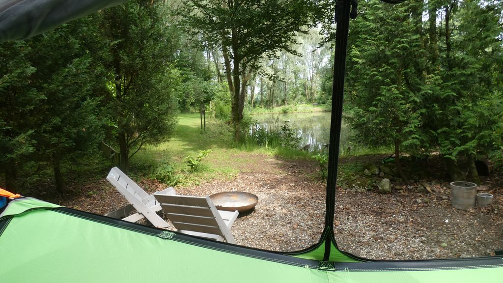 Übernachtung im Baumzelt mitten in der Natur