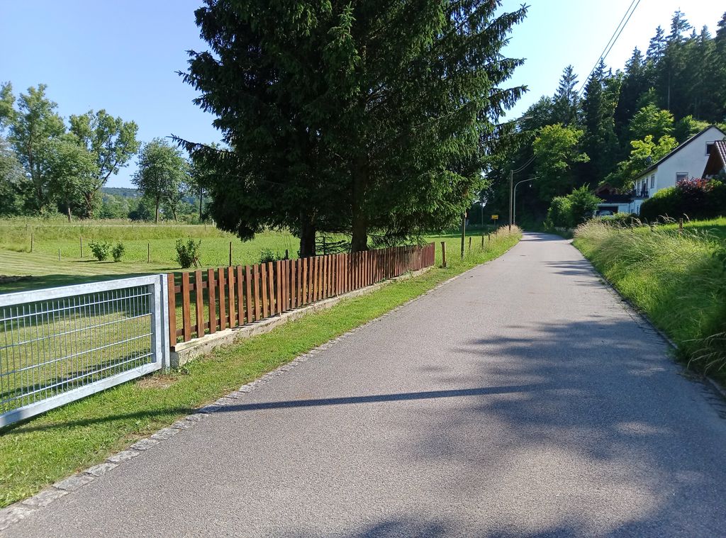Ruhig gelegenes Wiesengrundstück Nahe zur Donau 