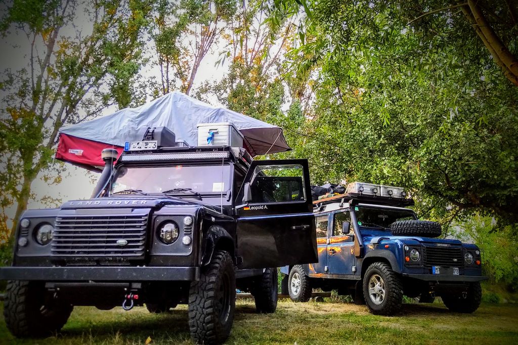 Camping y piragüismo entre castillos y viñedos