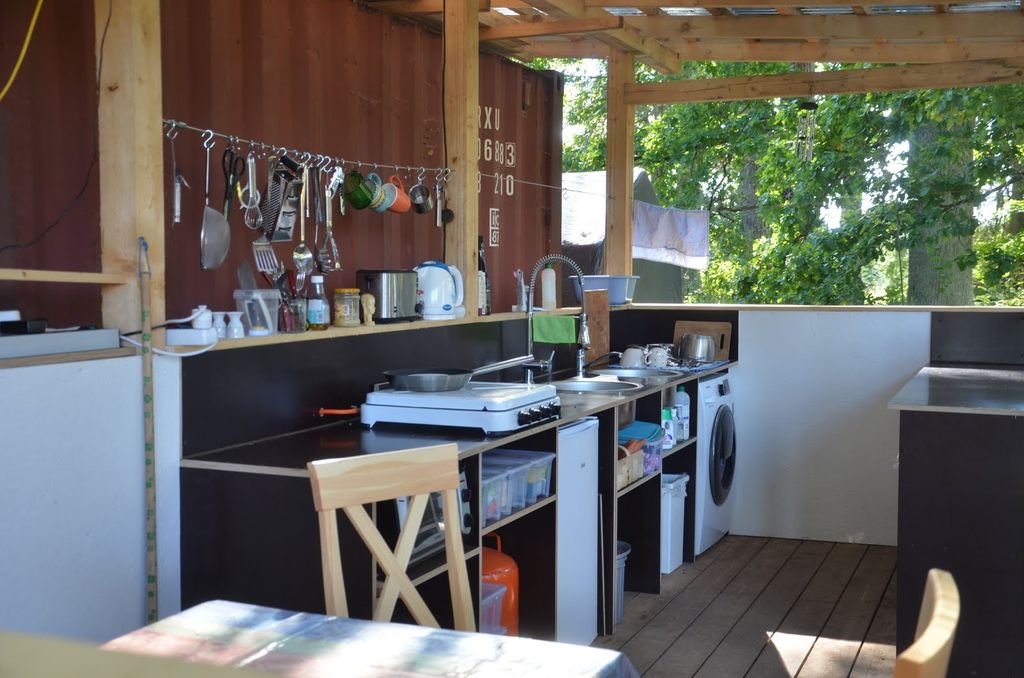 Historischer Hof in Estland: Campen mit Weite