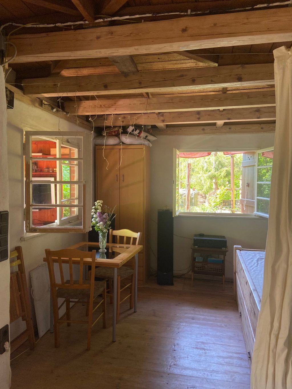 Unique retreat for friends, love nest