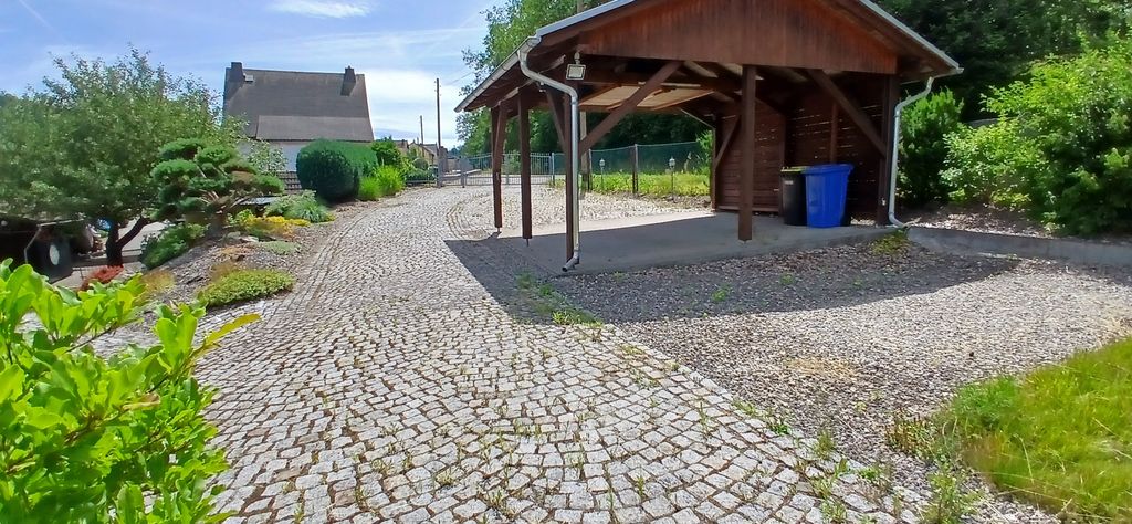 Aire de camping sauvage avec vue sur les montagnes à Möhrenbach