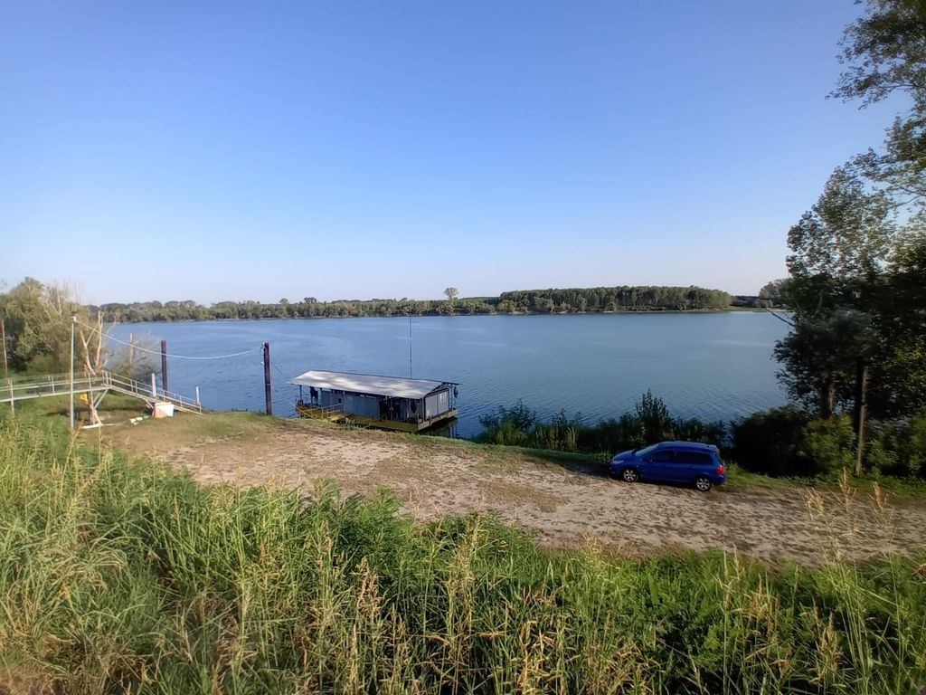 Wiese, Bäume und Natur pur im Po-Delta 