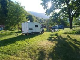 Campamento en la naturaleza cerca de Biogradska Gora y el río Tara