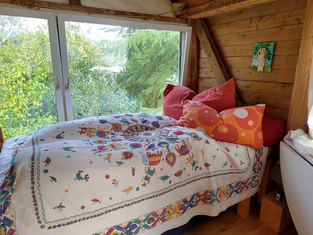 Charming tree house with a view of the Rhine