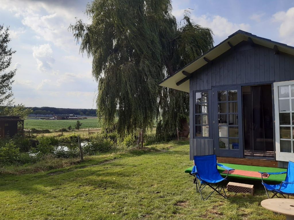 Tiny House directly on the edge of the forest