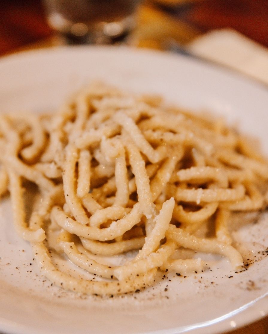 Parcela con vistas abiertas cerca del arroyo