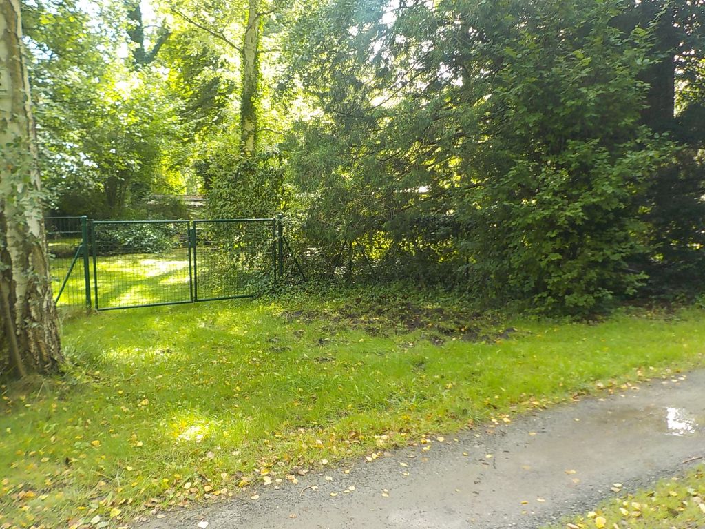 Bindow: idyllic garden, connection to the Dahme river