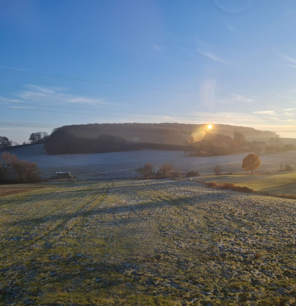 Schöner Wiesen-Stellplatz mit Blick ins Grüne  