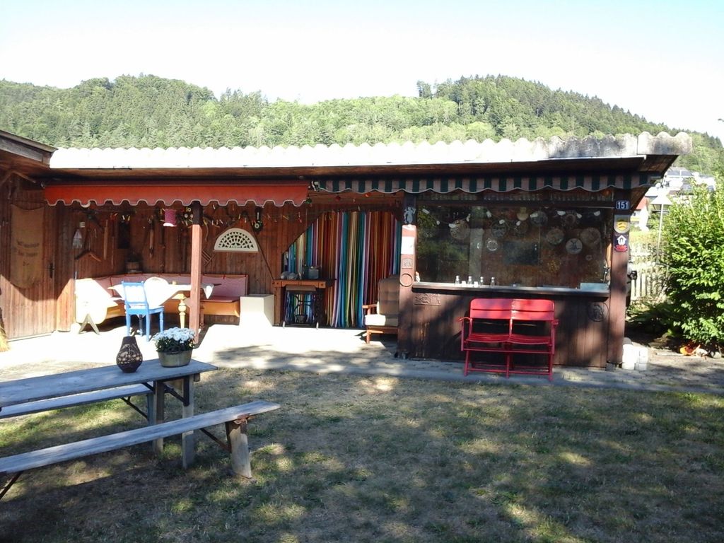 Garden place with view over meadow on Danube cycle path