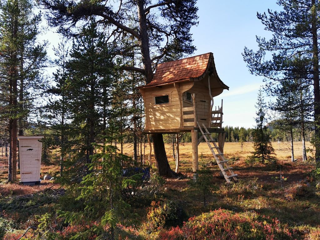 Baumhaus "Resting Raven" - urig und naturnah 