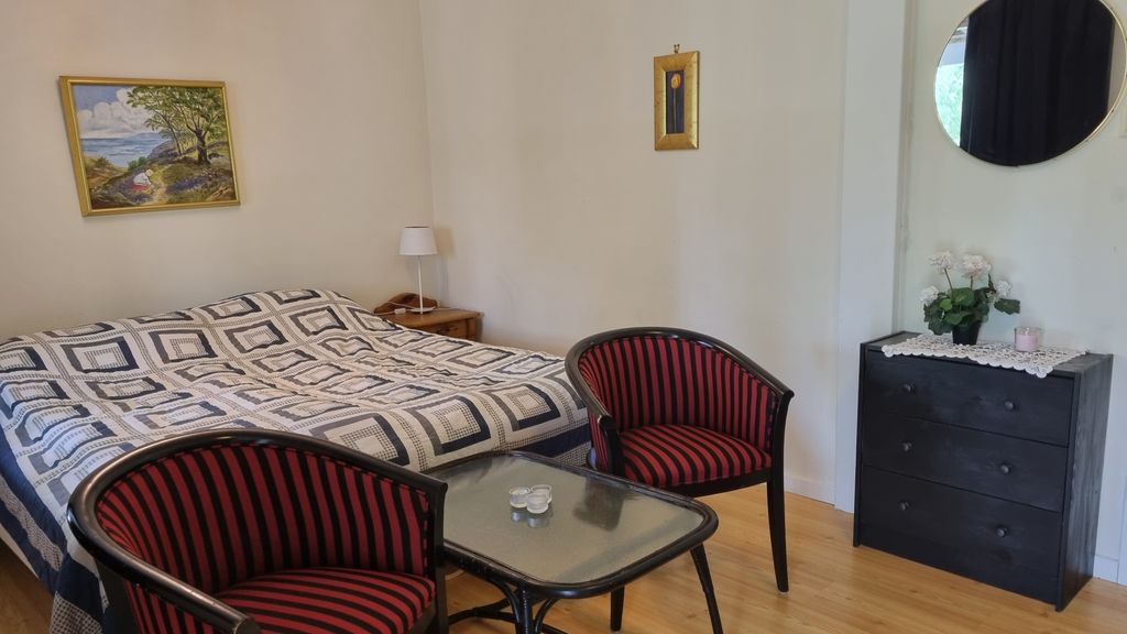 Cozy Forest Room at Finnsjön – Breakfast Included
