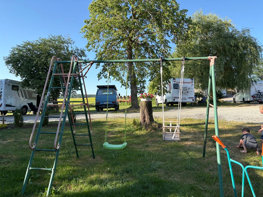 Bodensee Nähe: Bauernhof Stellplatz mit Hofladen