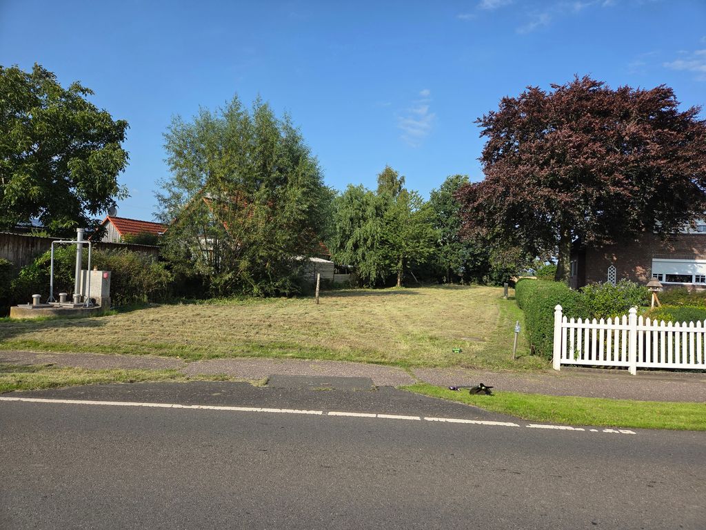 Einfacher Übernachtungsplatz im Sommerland