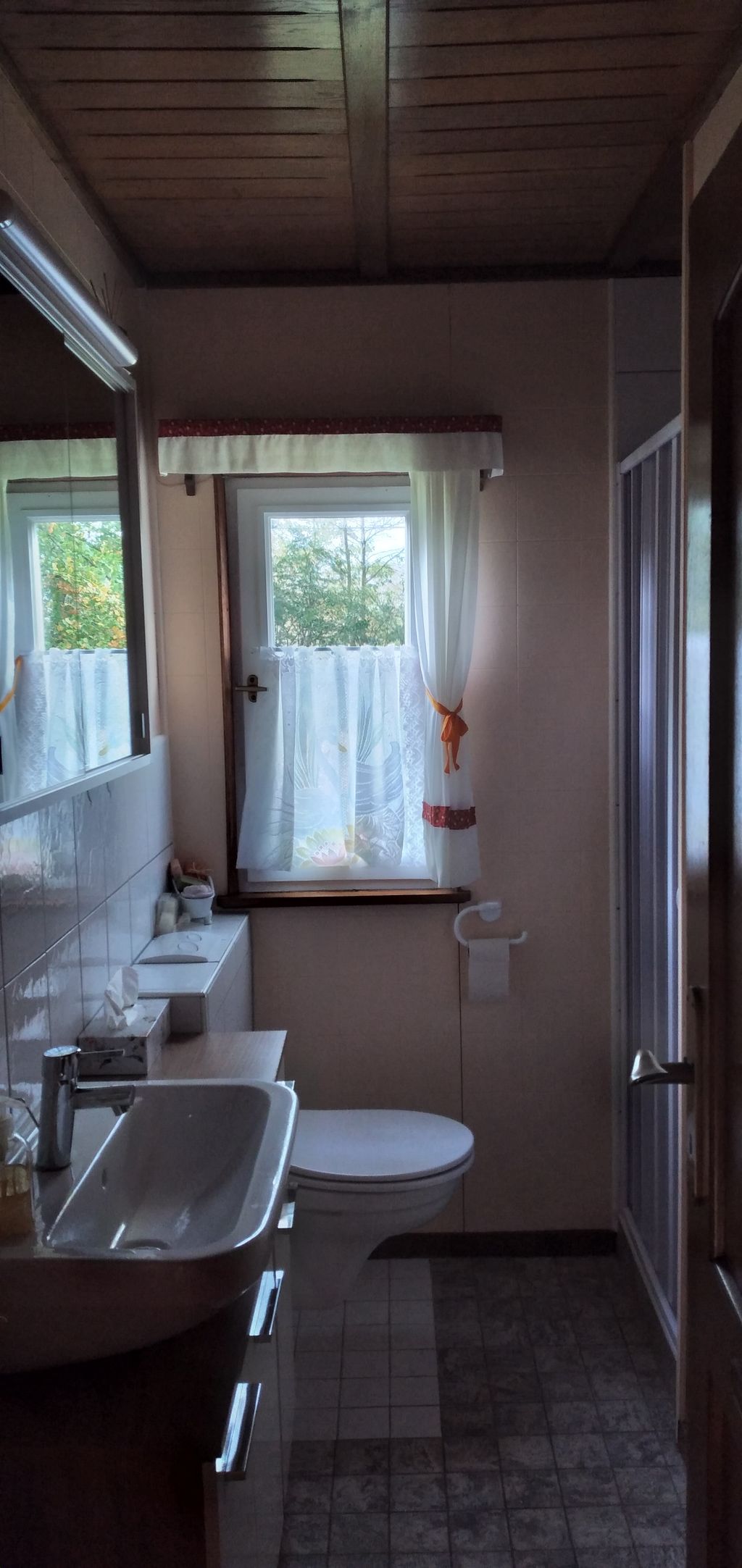 Tranquilo, hermoso lugar cerca del bosque