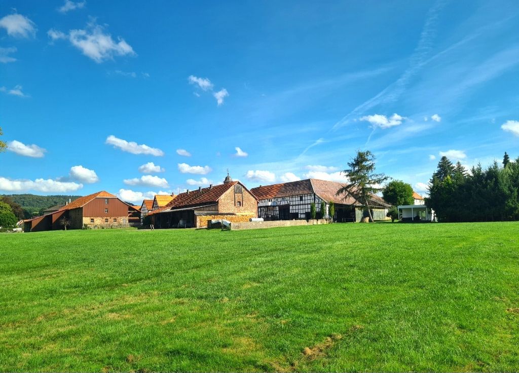 Former estate with meadow and brook near A7