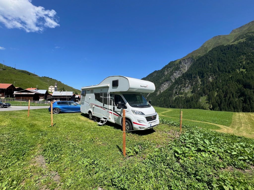Campamento cerca de la llanura de Greina