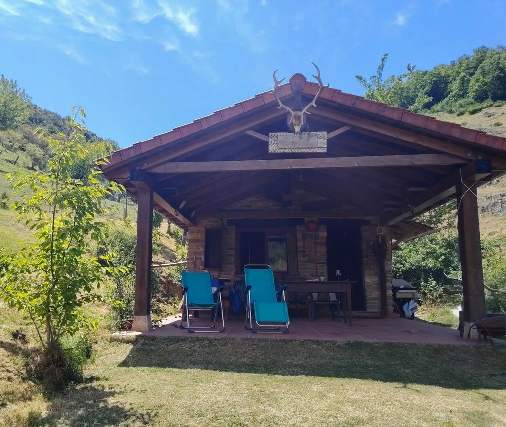 Idyllische Berghütte: Tor zu den Picos de Europa