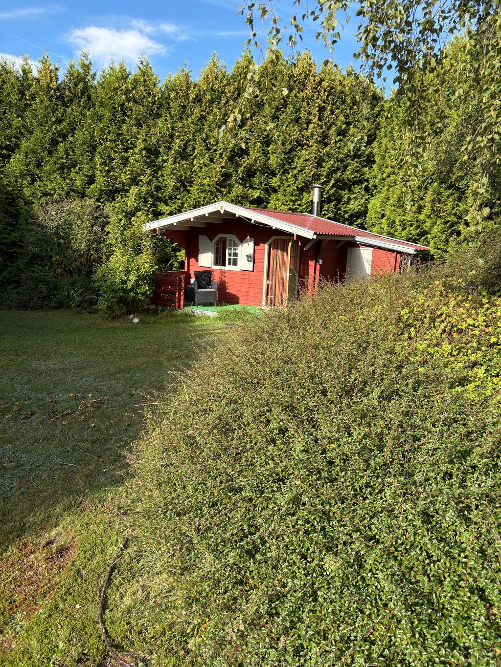 Dreiländereck Spot: Parking Space with Garden Shed