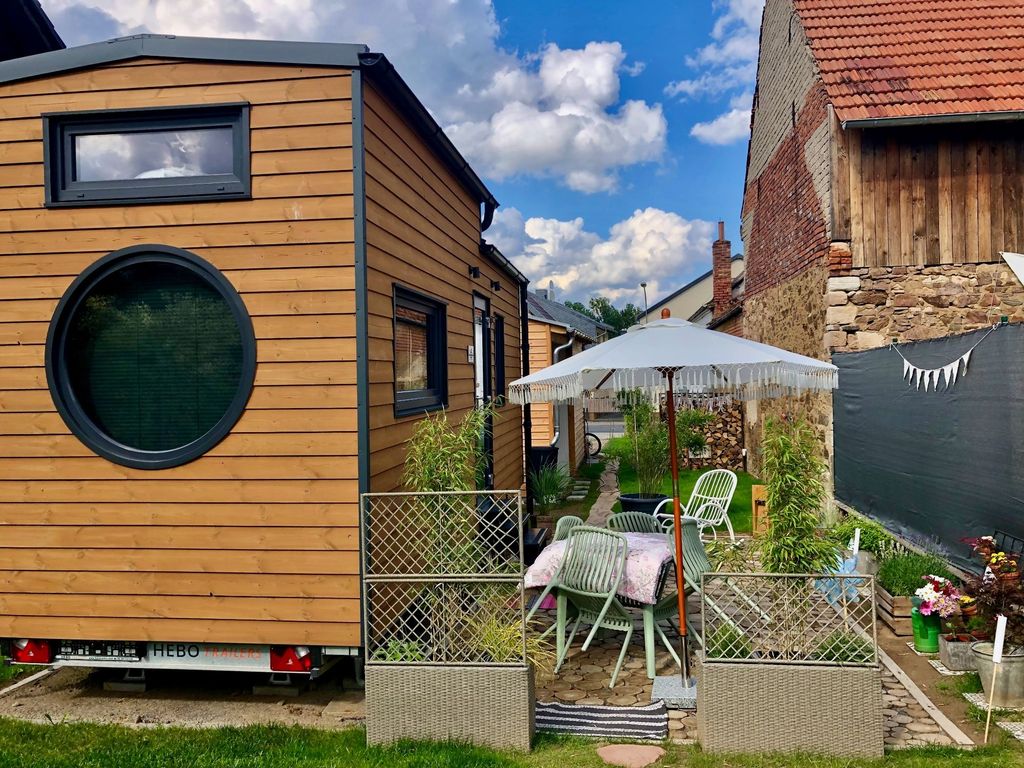 Casa minuscola in un piccolo giardino con sauna nell'Odenwald