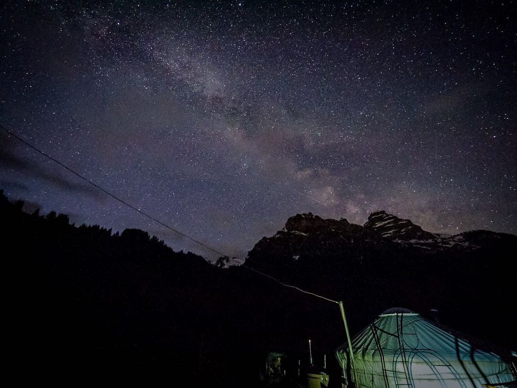Yurt with mountain panorama & hotpot in Engelberg steel