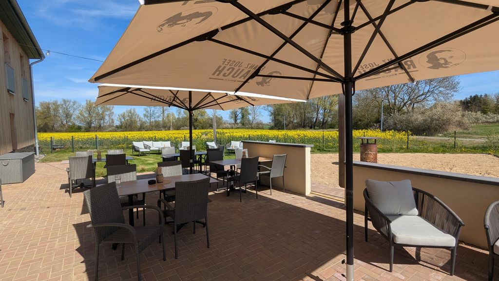 Cafe, Restaurant Außenbereich am Spielplatz