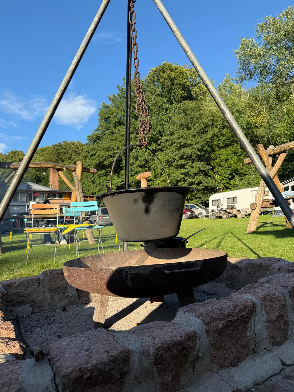 Avventura in tepee nel Sud dell'Harz: natura selvaggia e falò