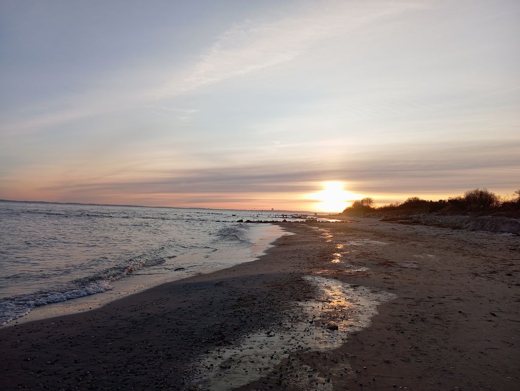 A soli 50 metri dalla spiaggia di sabbia fine della costa del Mar Baltico