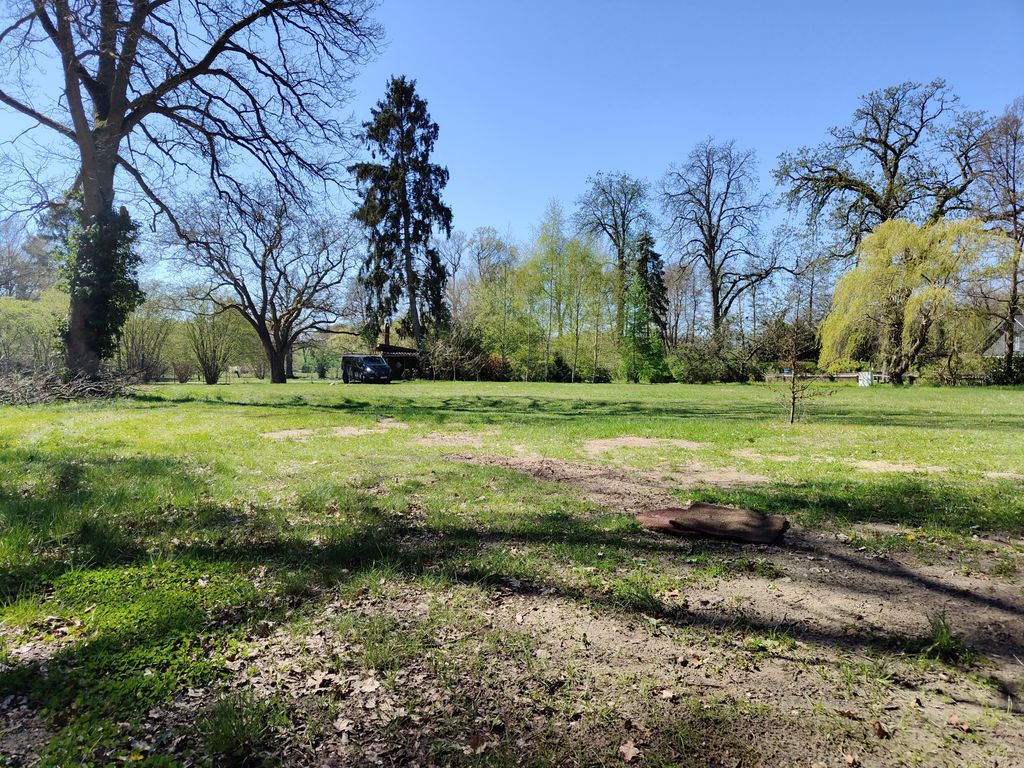 Ancienne remise : belle ferme isolée avec 3 000 m² de terrain naturel