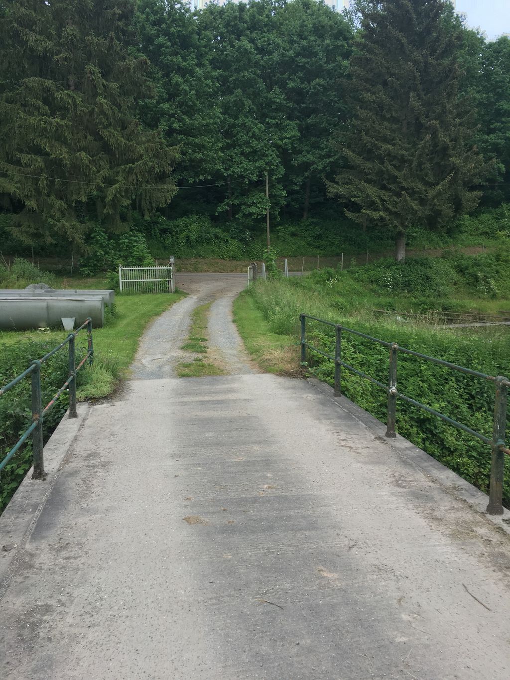 Neben dem Bach im idyllisches Marienthal