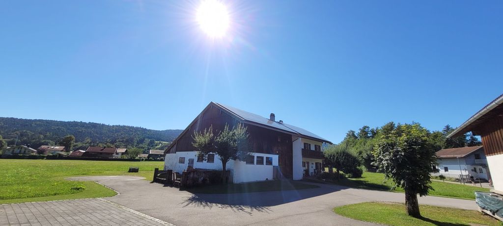 Trauntal Camping im Chiemgau mit Bergblick