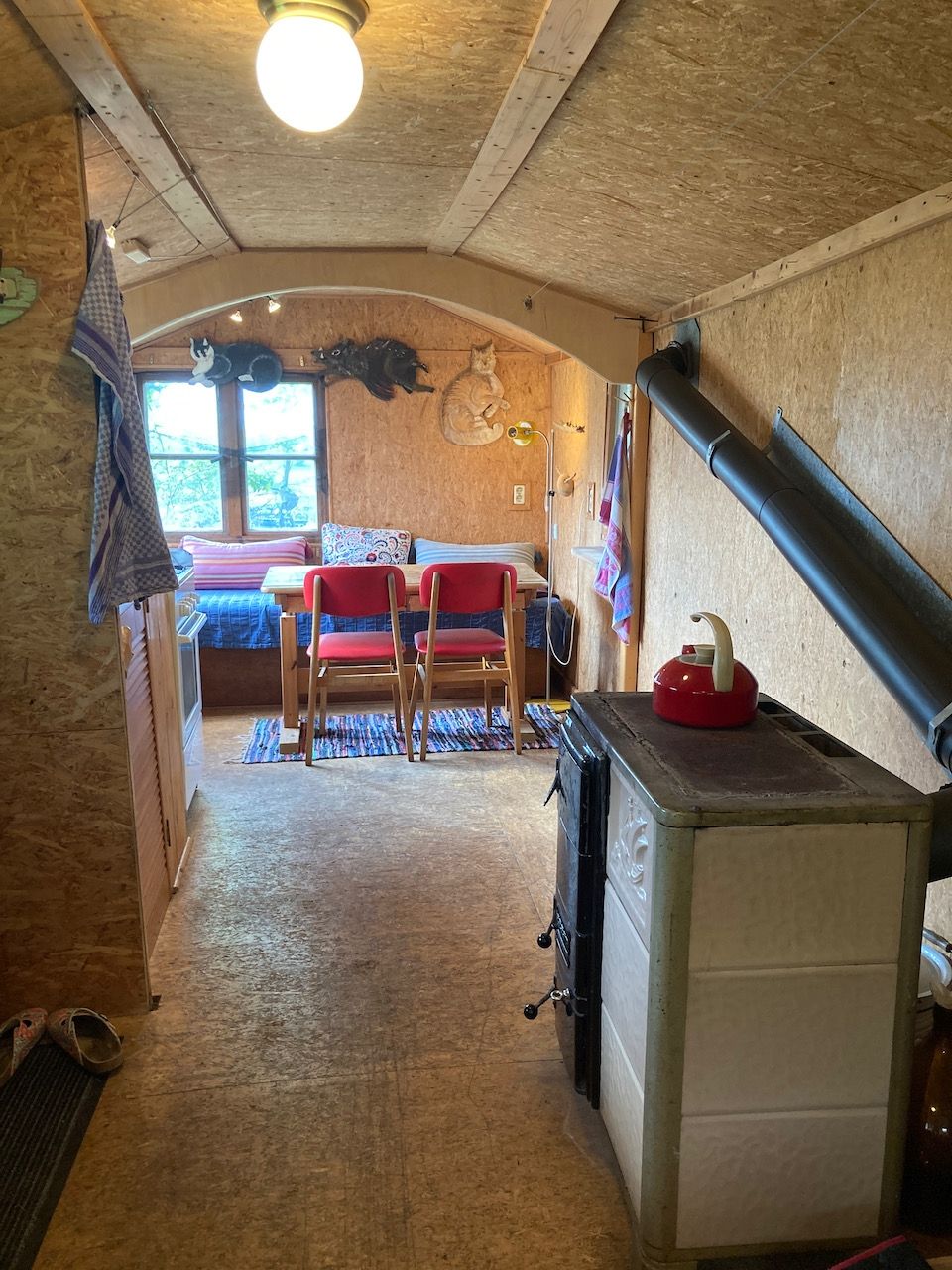Bauwagen (Tiny House) im Naturgarten
