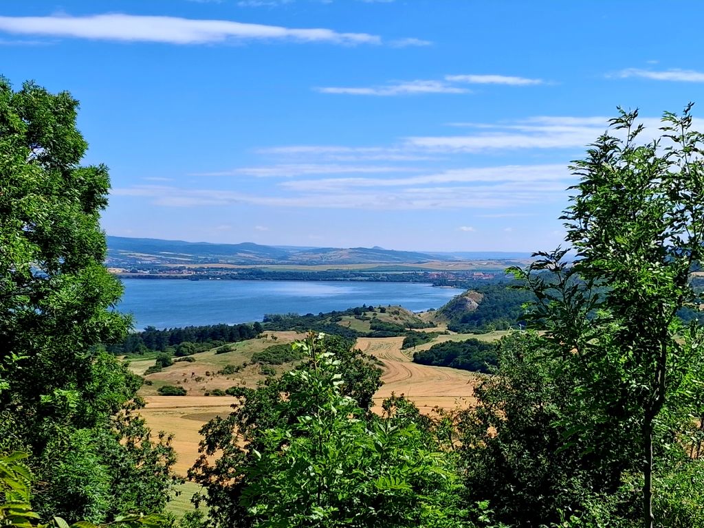 Place with lake view at the Kyffhäuser and Harz mountains