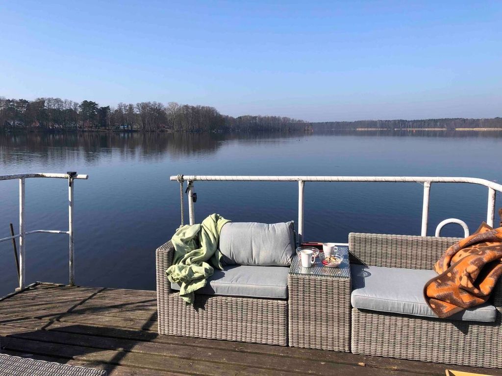 Übernachtung mitten in der Natur am Crossinsee