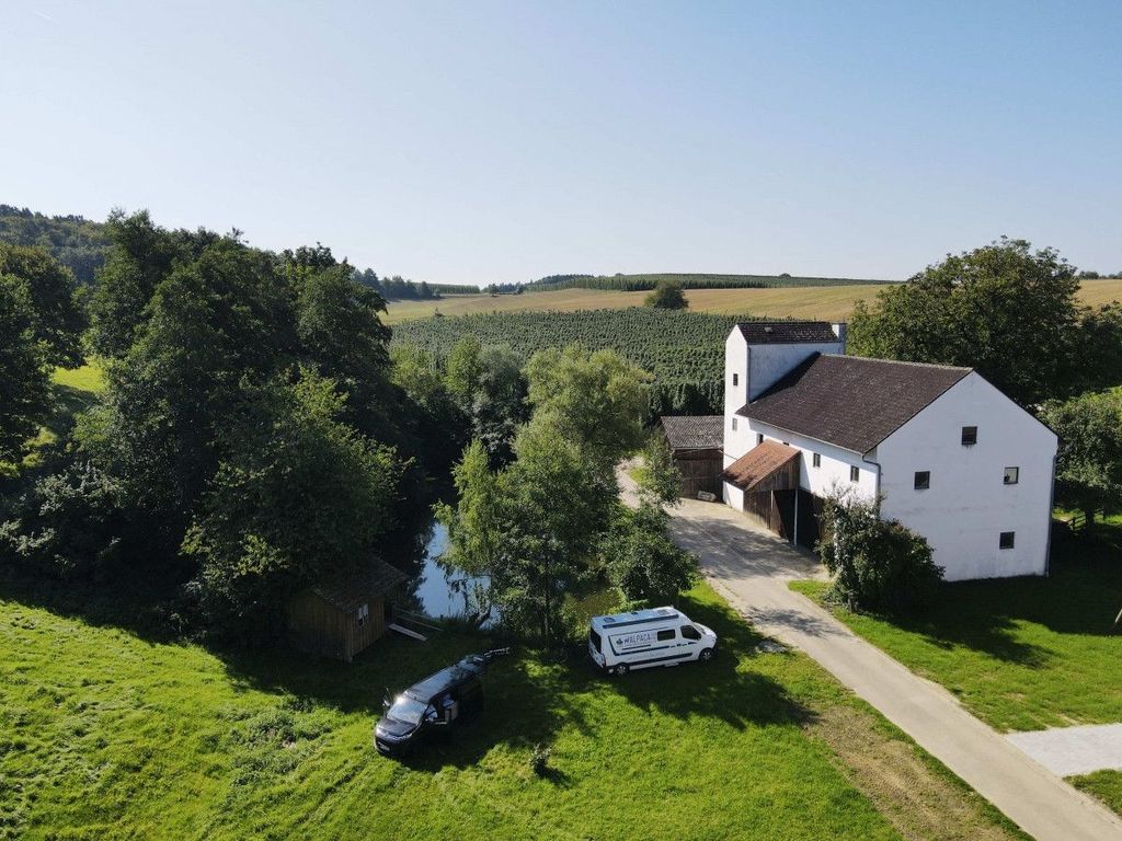quiet pitch in the middle of the Hallertau region