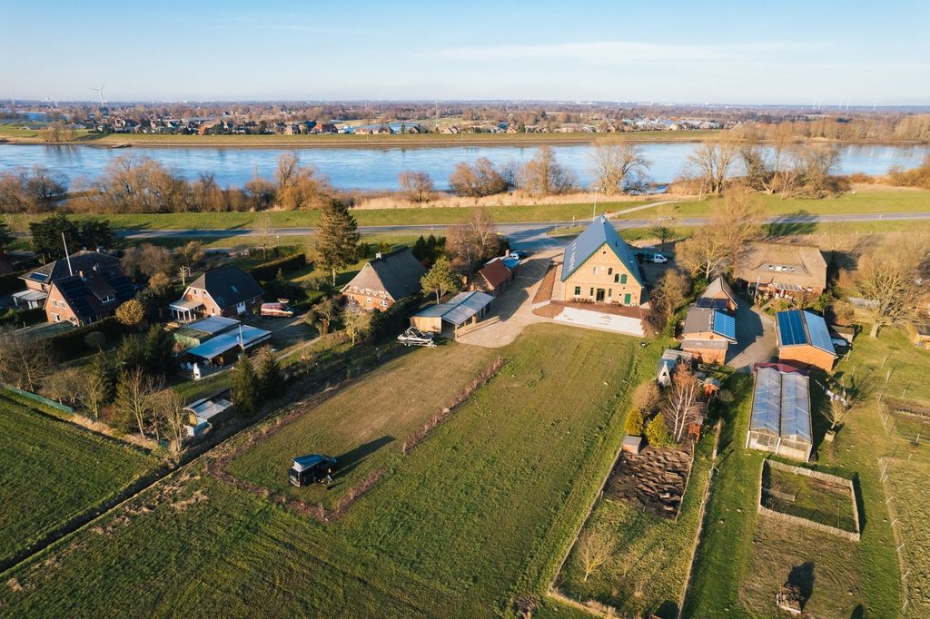 Camping am Elbdeich - vor den Toren Hamburgs