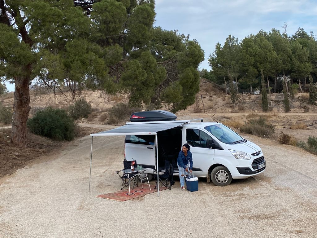 Quiet camp in southern Spain with panoramic views