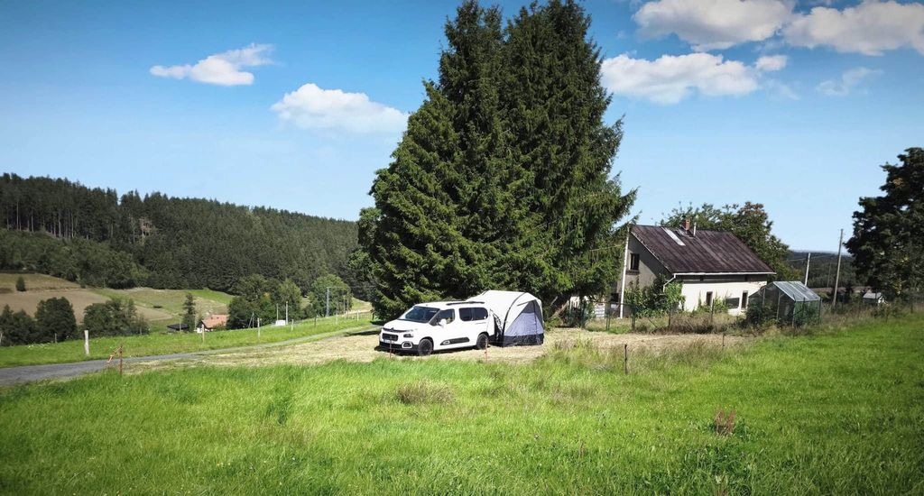 Emplacement individuel en situation isolée - Ciel étoilé