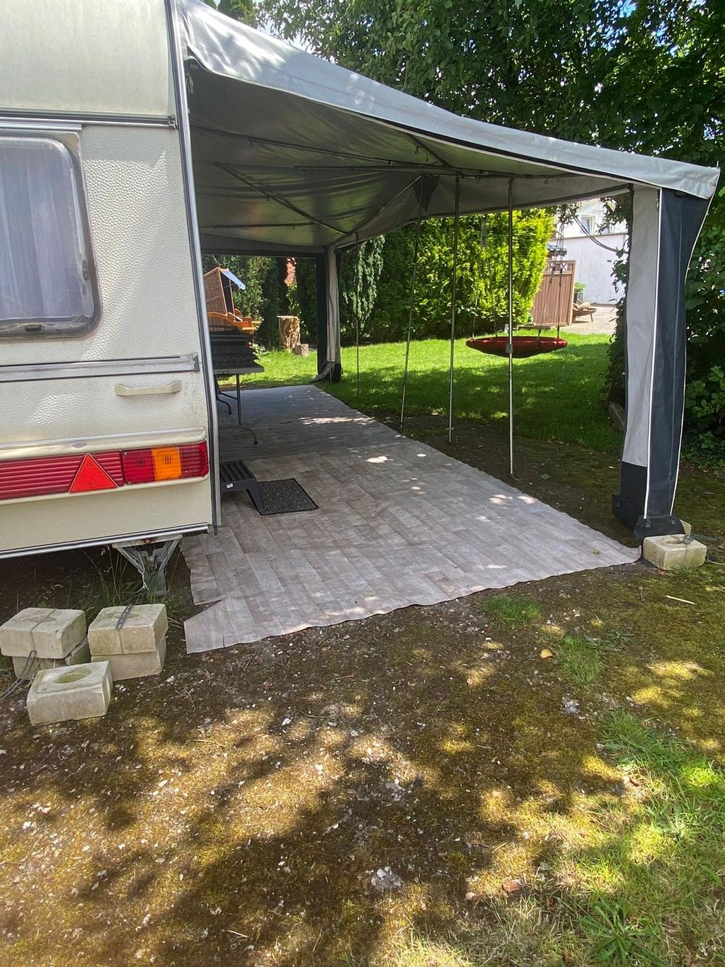 Camping entre el Mar del Norte y el Mar Báltico (parcela para autocaravanas)
