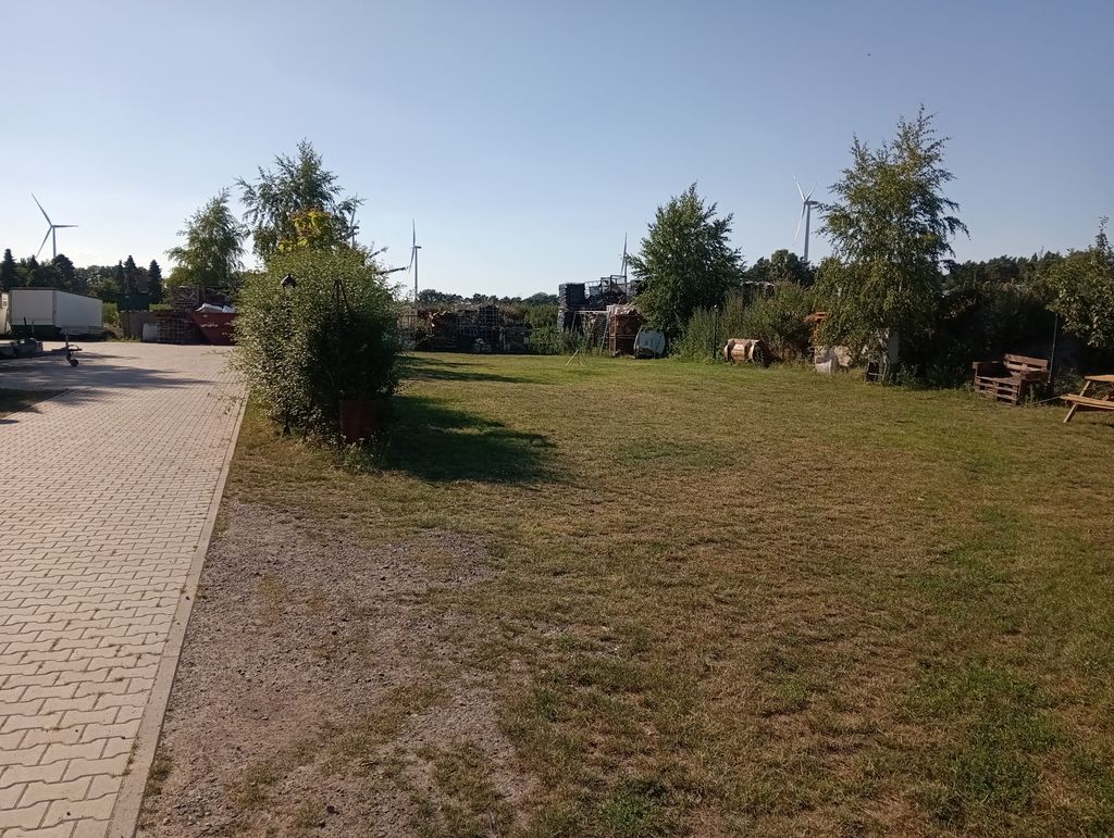 Quiet parking space in the countryside near Bramsche