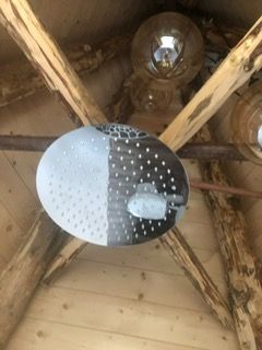 Déconnecter dans la cabane de chantier - rêver dans la nature